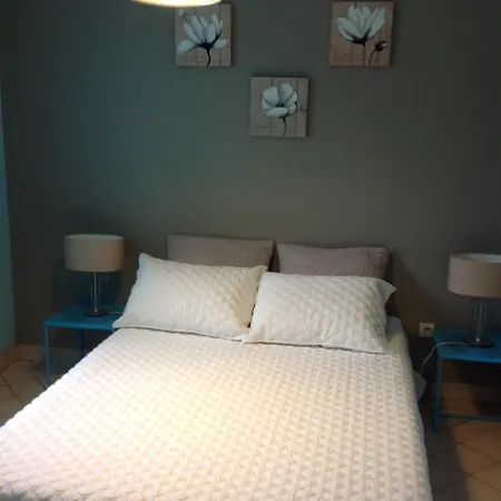 Au Petit Bonheur Casa de Férias Mauguio